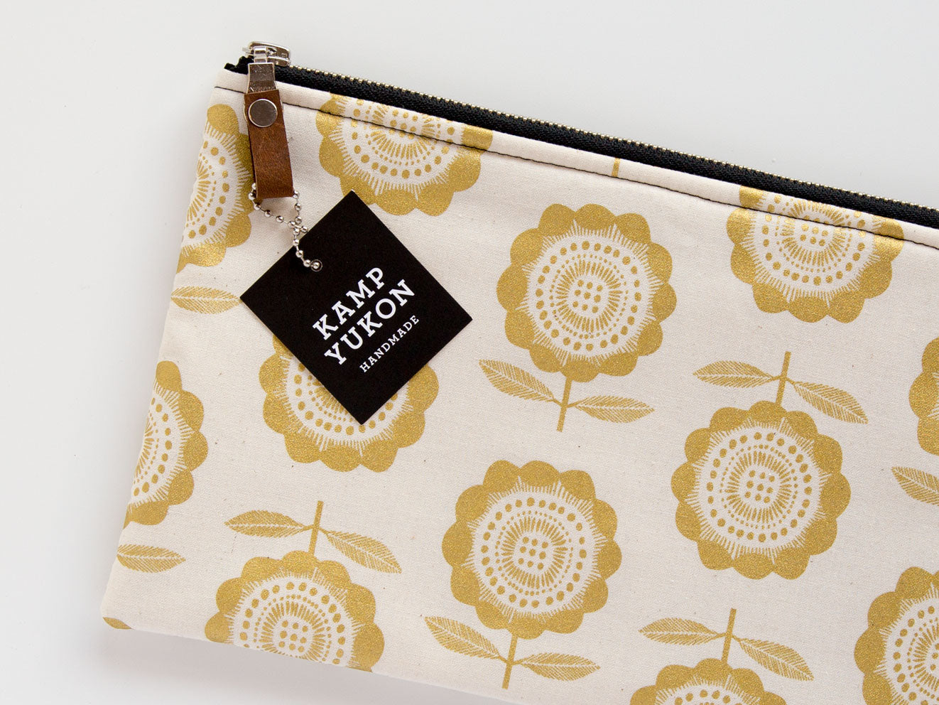 Flat Pouch - Gold Flowers