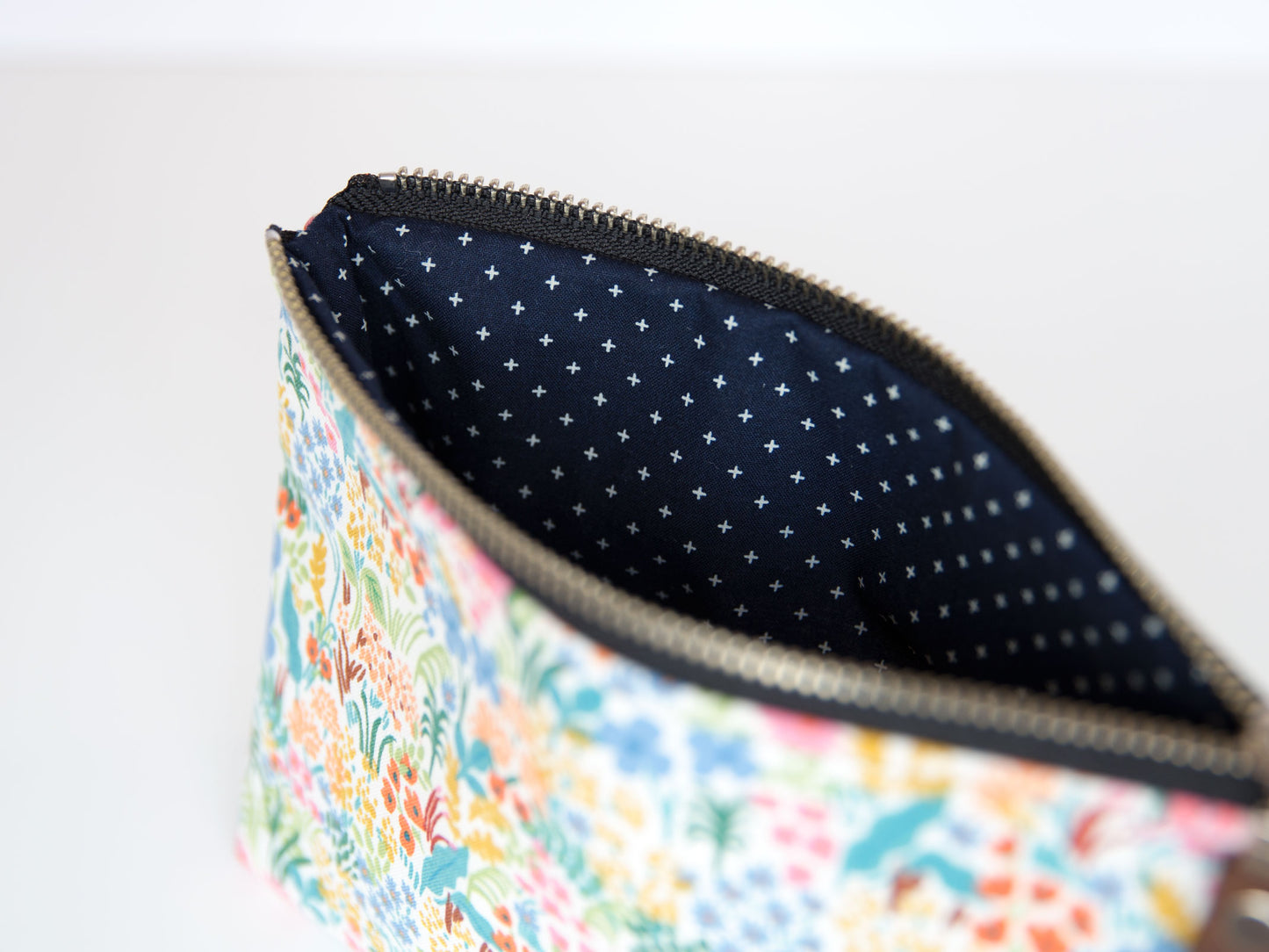 Small Pouch - Meadow - Colours