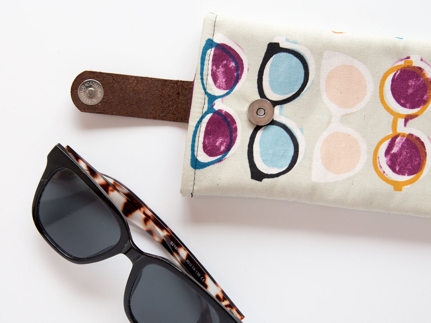 Glasses Case - Retro Glasses