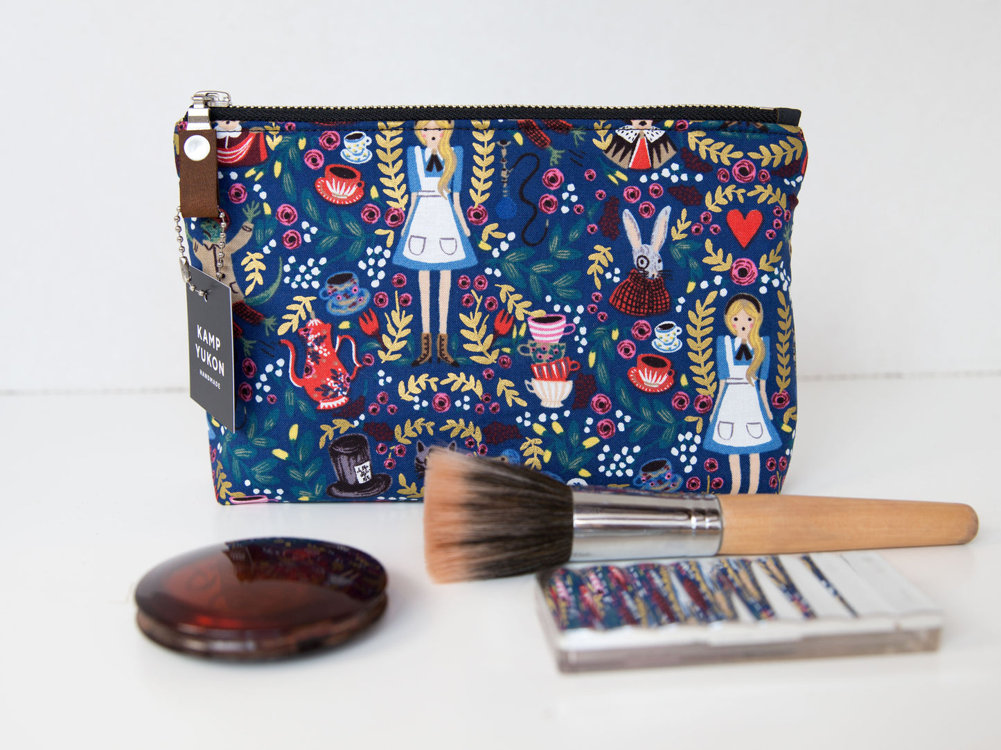 Small Pouch - Alice in Wonderland