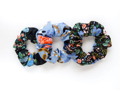 Scrunchie - Birch Floral - Periwinkle