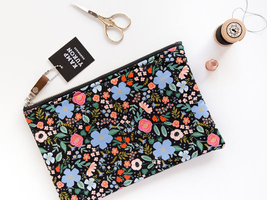 Flat Pouch - Wild Rose - Black