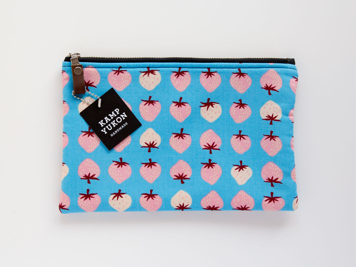 Flat Pouch - Blue Strawberries