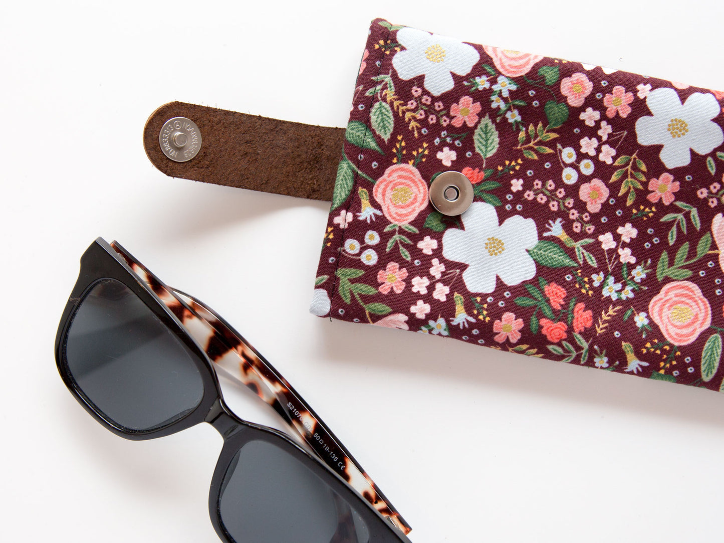 Glasses Case - Wildrose - Burgundy